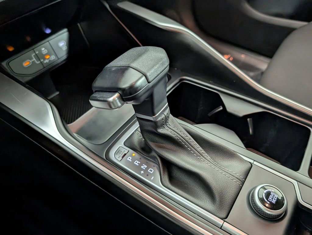 Used 2025 Kia Sorento LX image 21