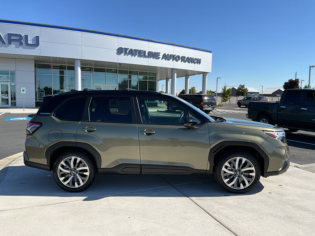 New 2025 Subaru Forester Touring image 2