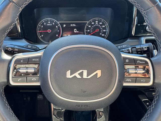 Used 2023 Kia Sorento S w/ Panoramic Sunroof Package image 26