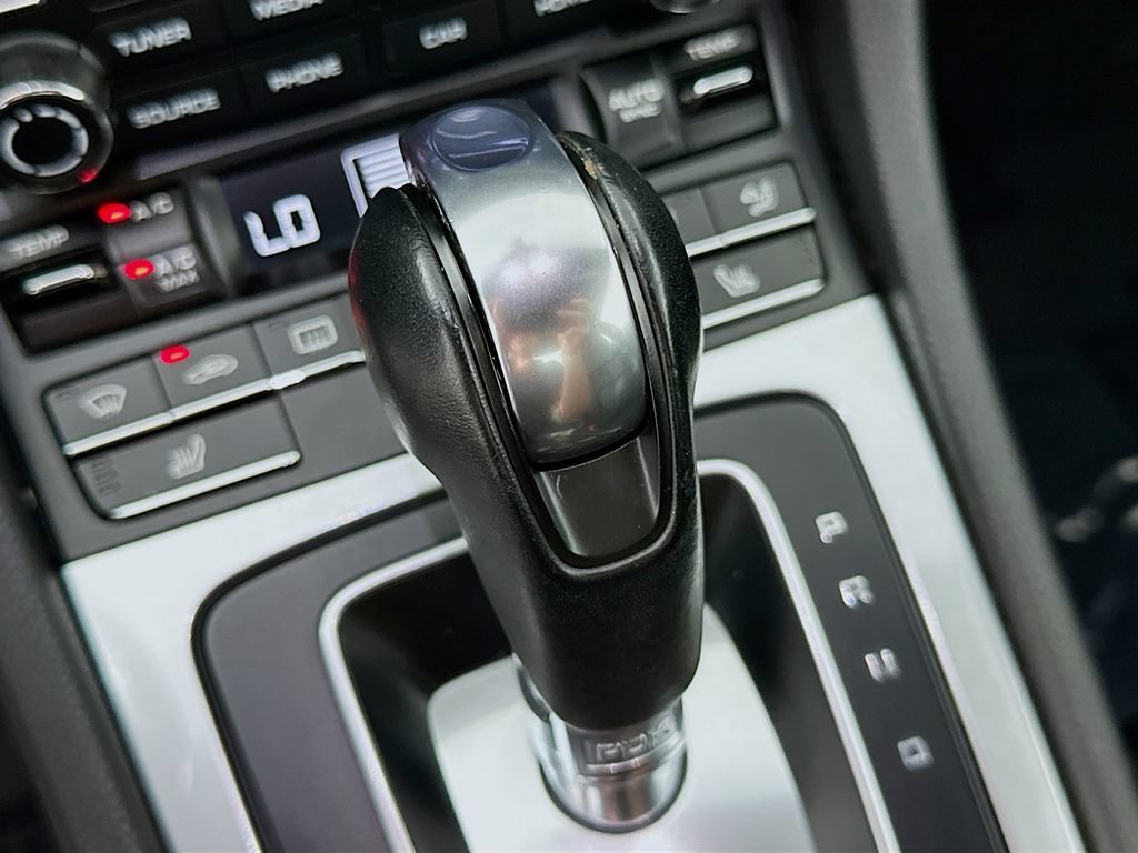 Used 2018 Porsche 911 Carrera RWD image 18