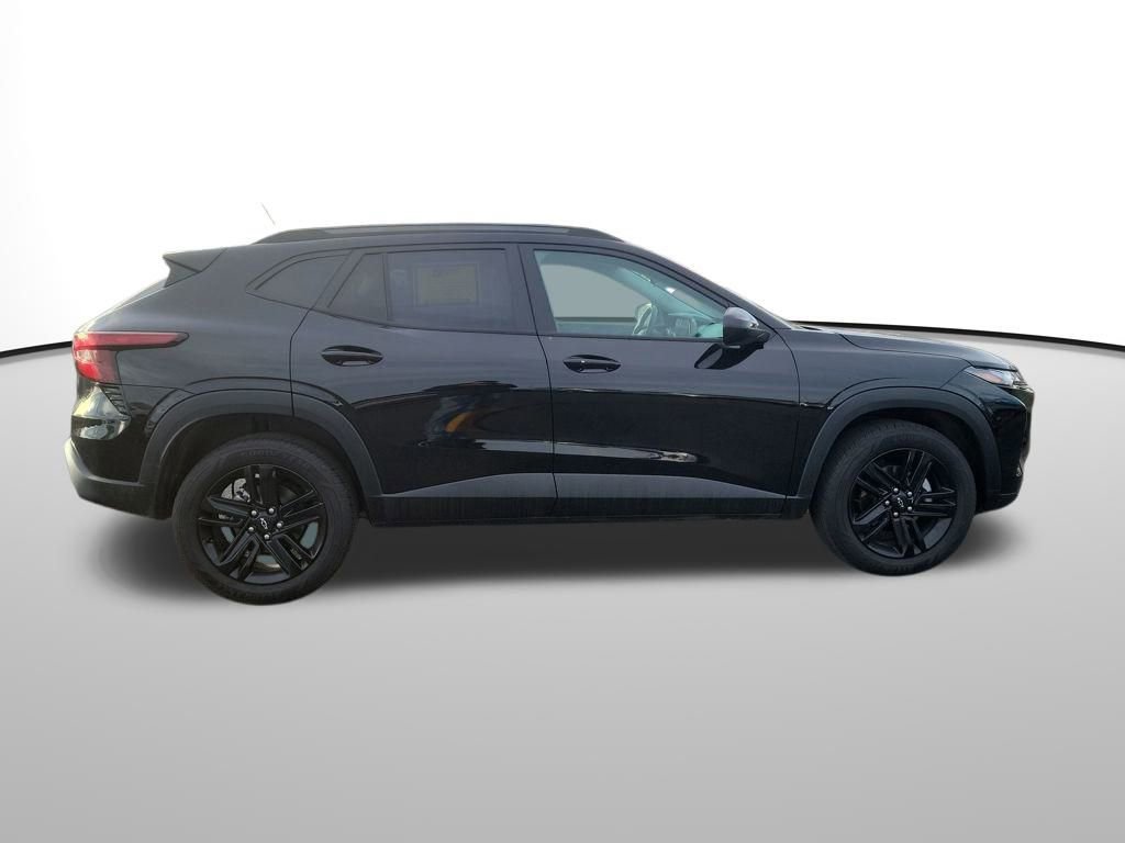 Used 2025 Chevrolet Trax ACTIV image 13