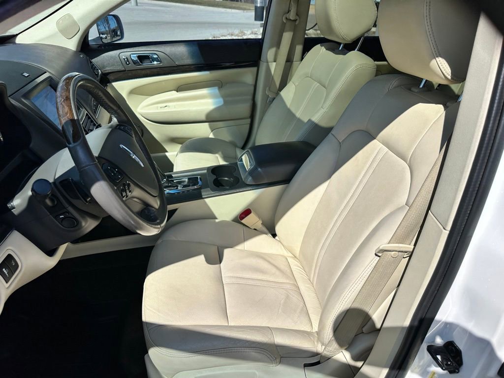 Used 2018 Lincoln MKT AWD w/ Technology Package image 18
