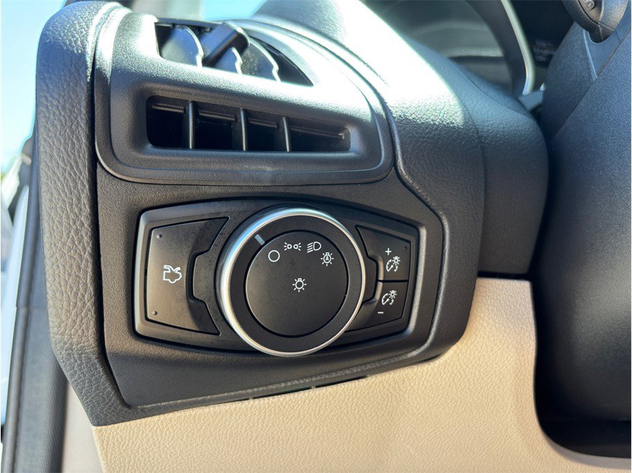 Used 2016 Ford Focus SE image 24
