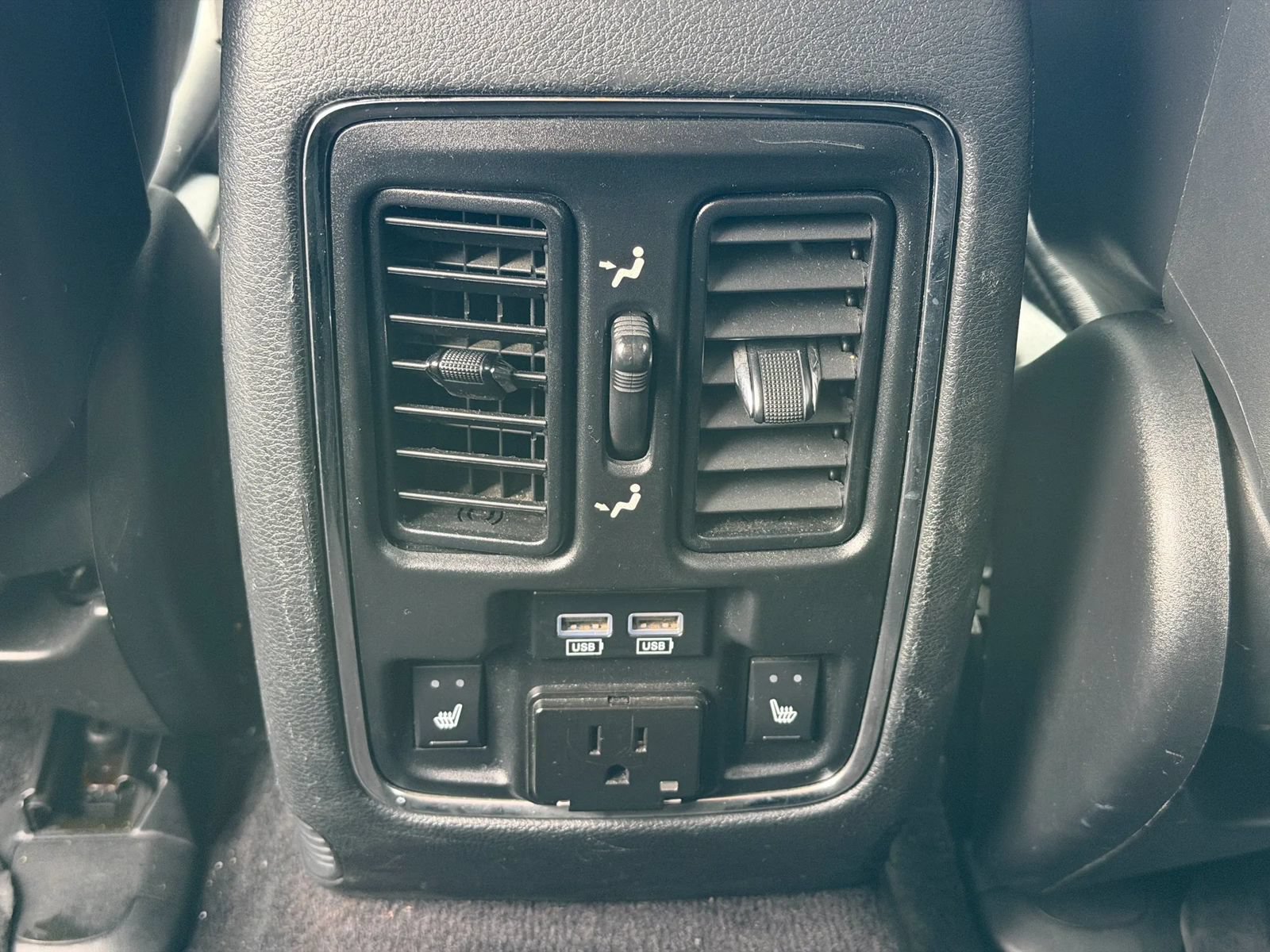 Used 2017 Dodge Durango R/T w/ Blacktop Package RWD image 32