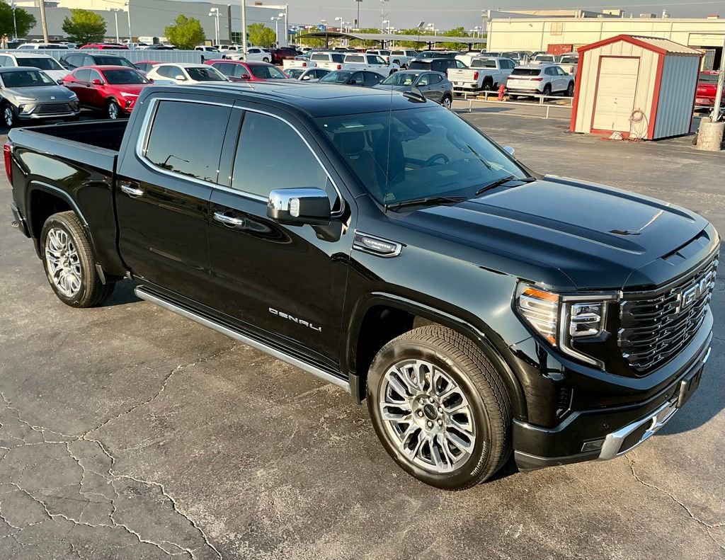 Used 2025 GMC Sierra 1500 Denali Ultimate image 5