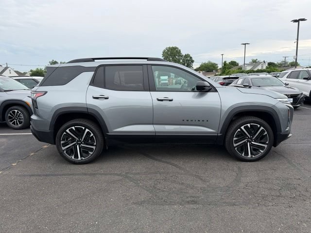 New 2026 Chevrolet Equinox RS w/ Convenience Package III AWD/4WD image 9