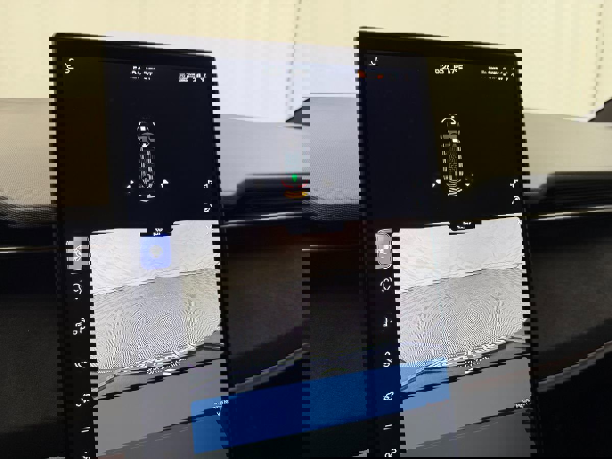 Used 2023 Fisker Ocean Extreme image 20