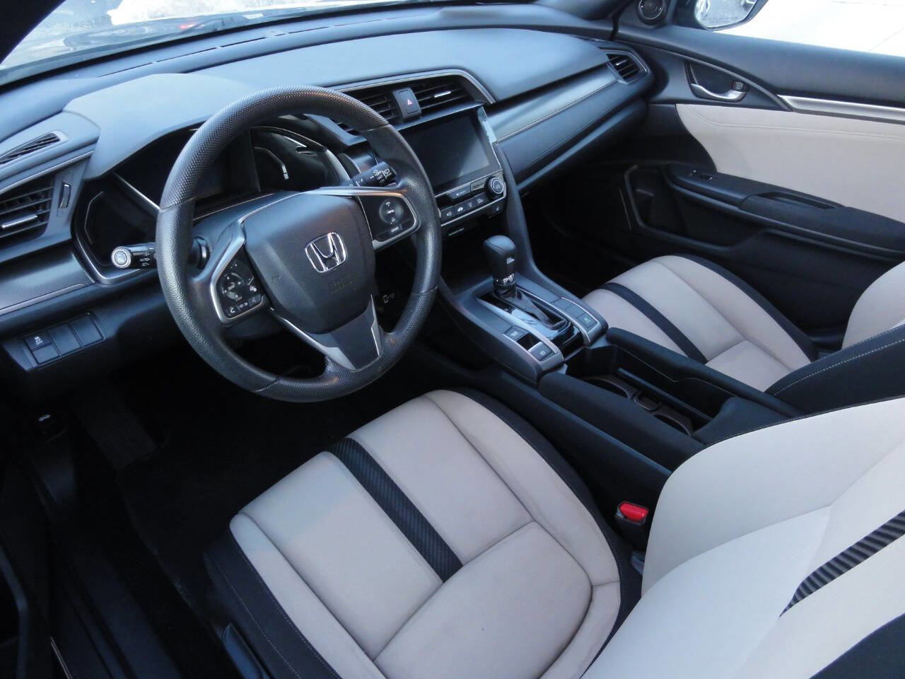 Used 2018 Honda Civic EX image 10