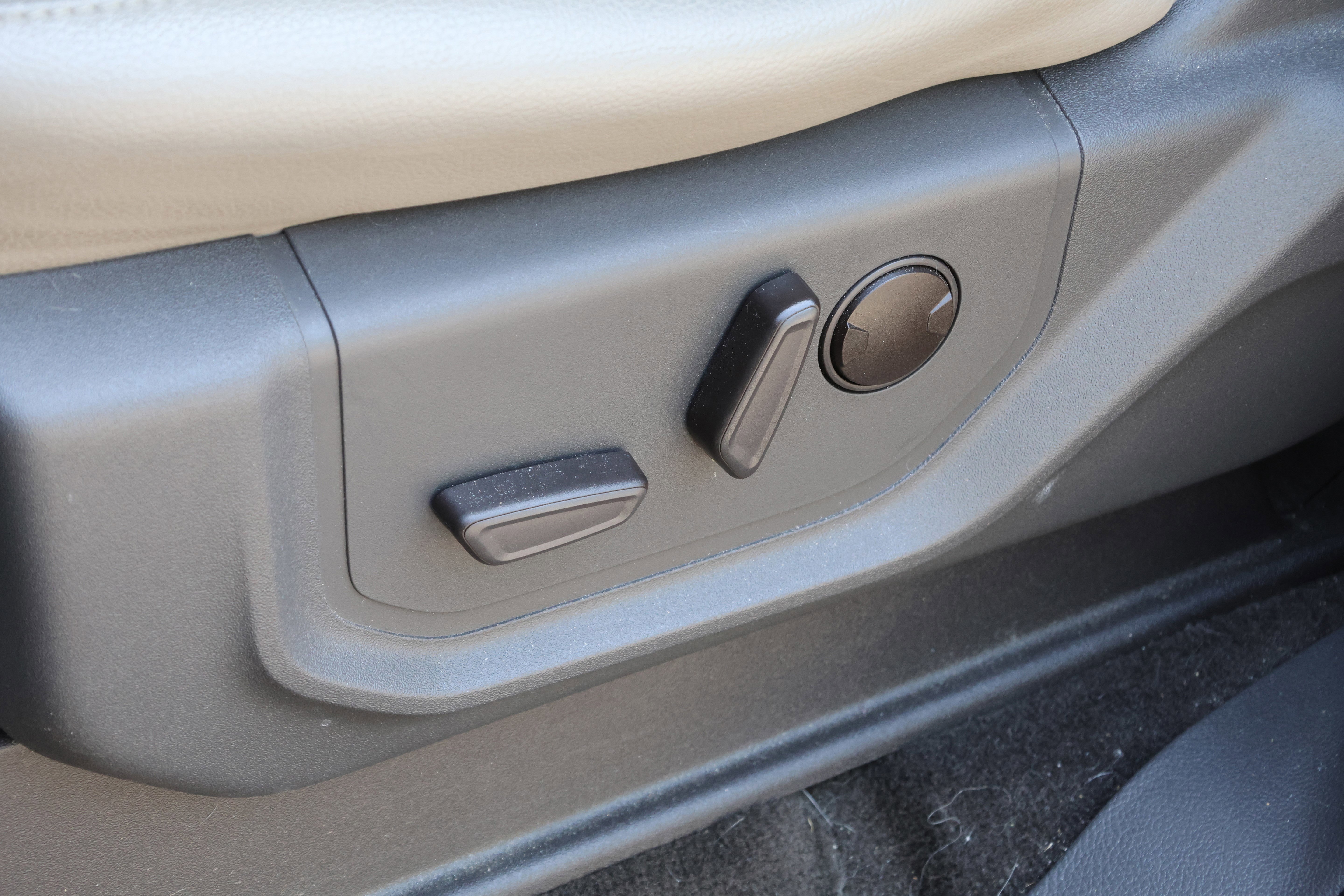 Used 2021 Ford Expedition Max XLT AWD/4WD image 32