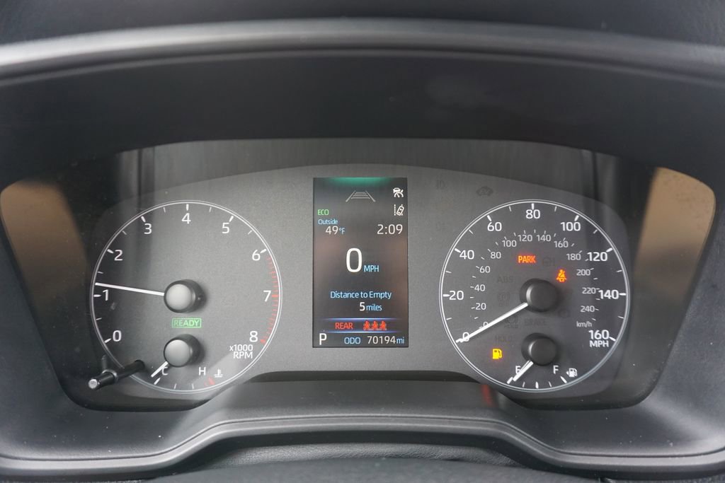 Used 2024 Toyota Corolla Cross SE image 5