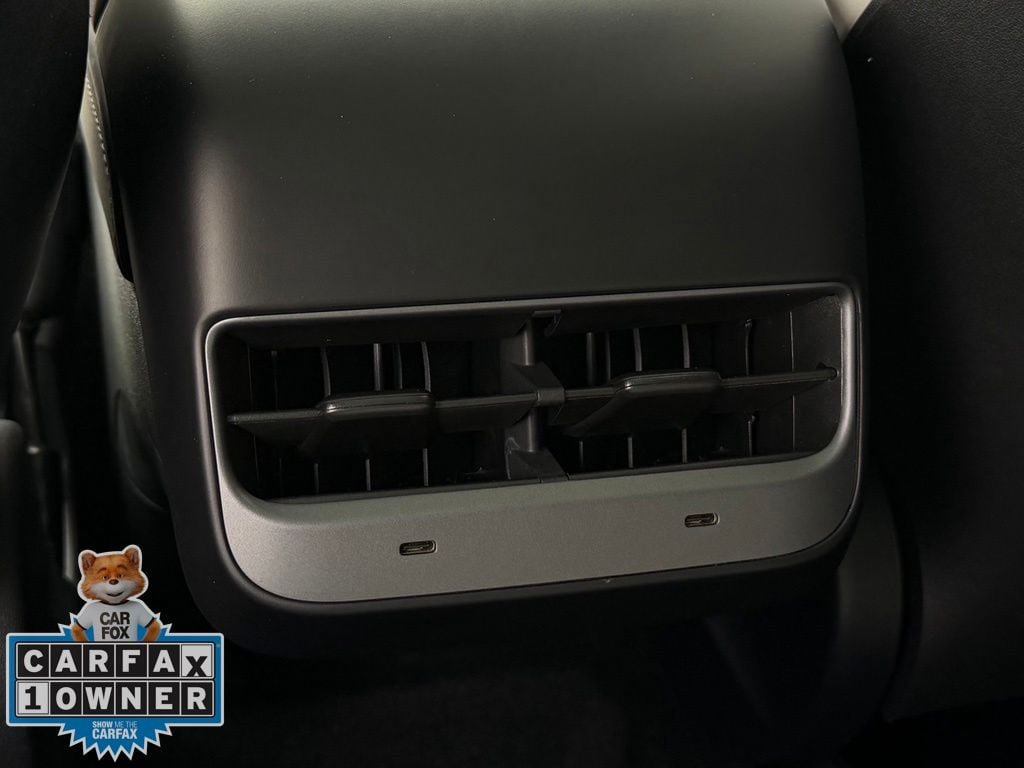 Used 2024 Tesla Model Y Long Range AWD/4WD image 23