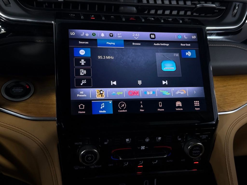 Used 2023 Jeep Grand Cherokee L Summit AWD/4WD image 17