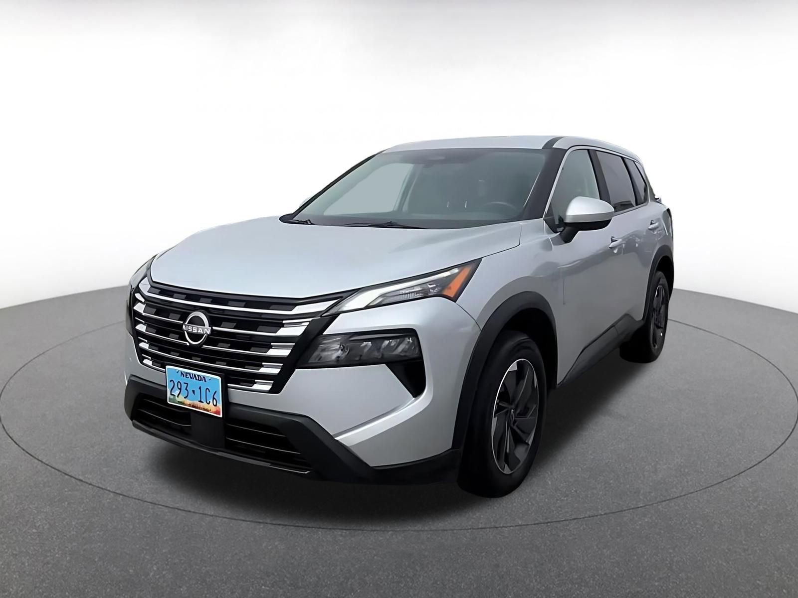 Used 2025 Nissan Rogue SV FWD image 7