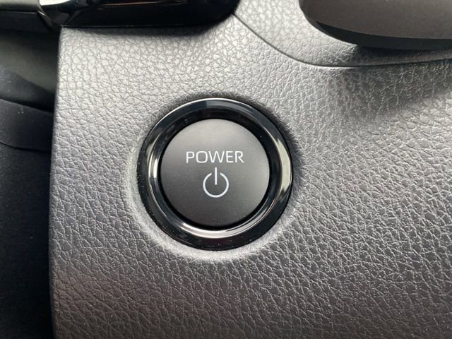 Used 2026 Toyota Camry SE w/ Multimedia Upgrade Package image 9