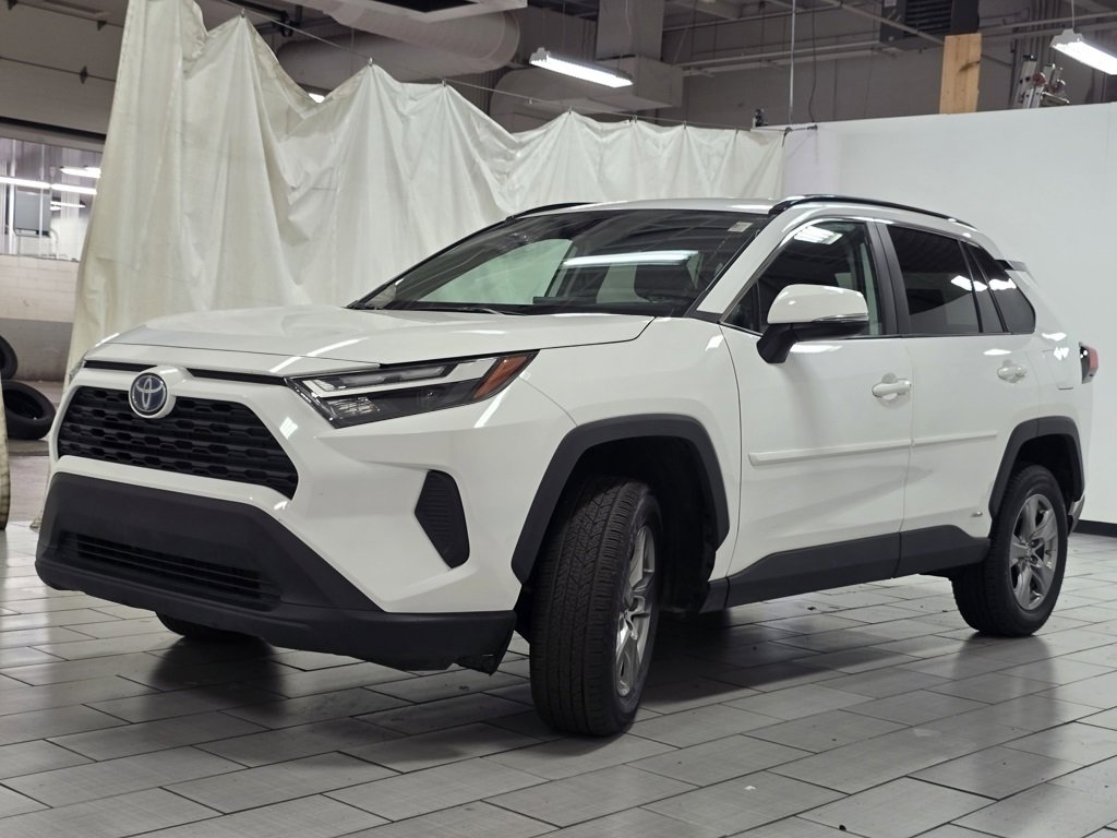 Used 2024 Toyota RAV4 LE image 11