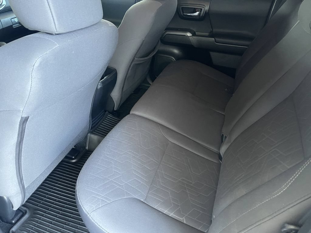 Used 2019 Toyota Tacoma TRD Sport w/ Technology Package RWD image 14