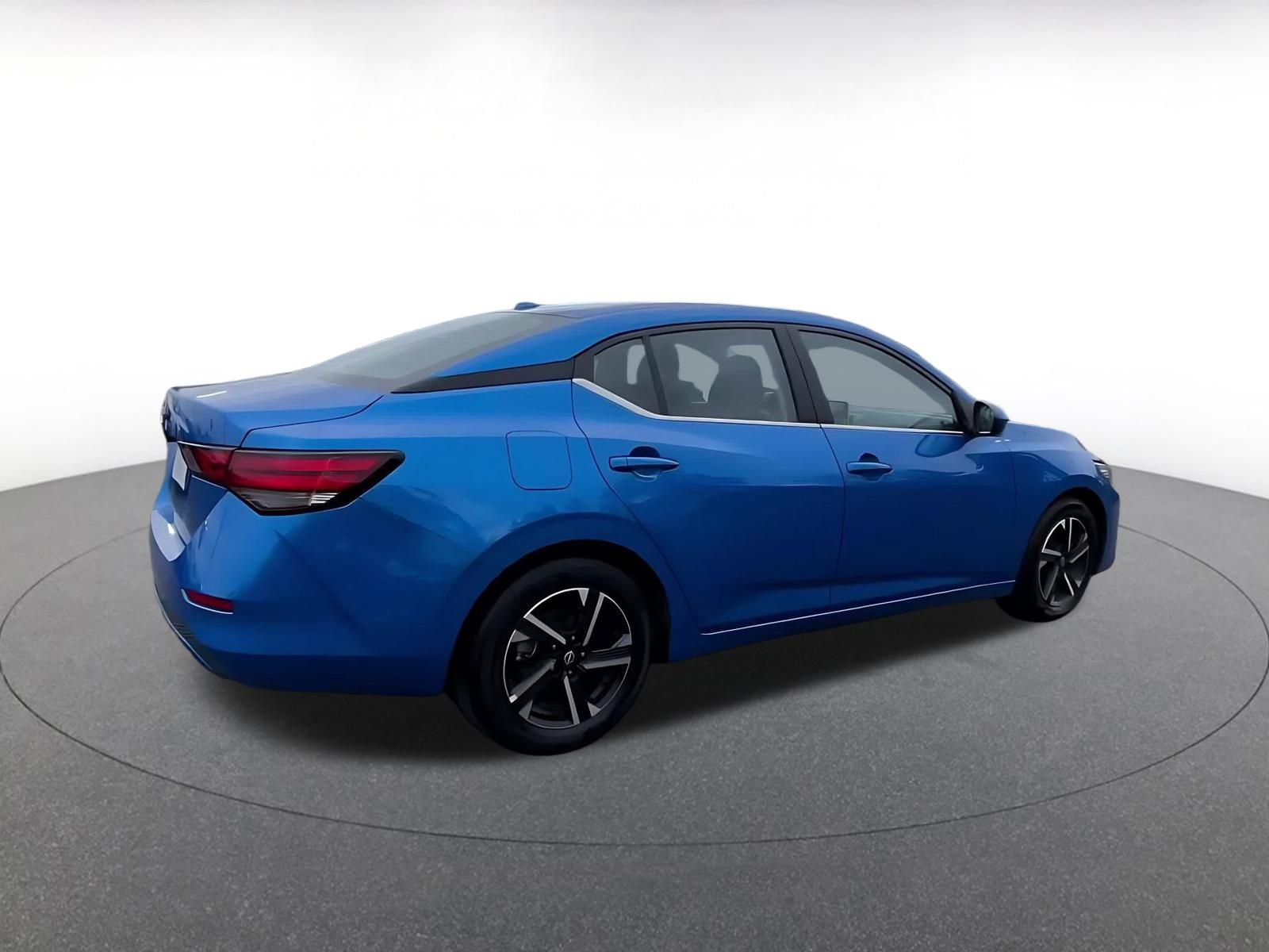 Used 2025 Nissan Sentra SV image 14