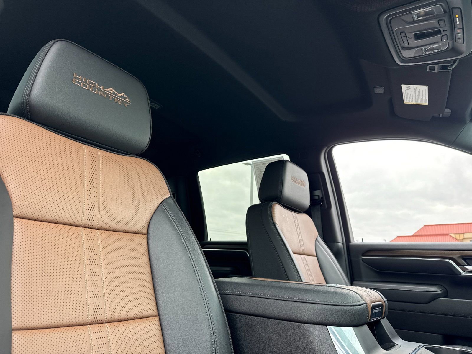 Used 2025 Chevrolet Silverado 3500 High Country w/ Technology Package image 18