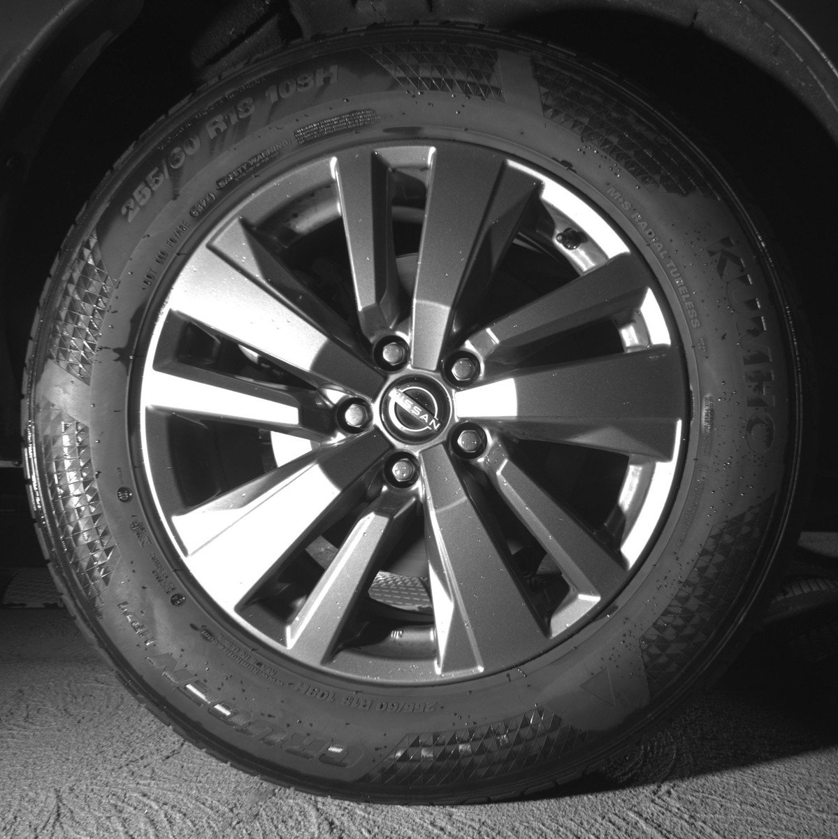 Used 2025 Nissan Pathfinder SV FWD image 15