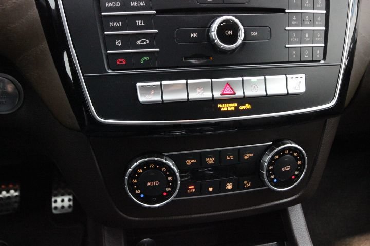Used 2019 Mercedes-Benz GLE 400 4MATIC image 24