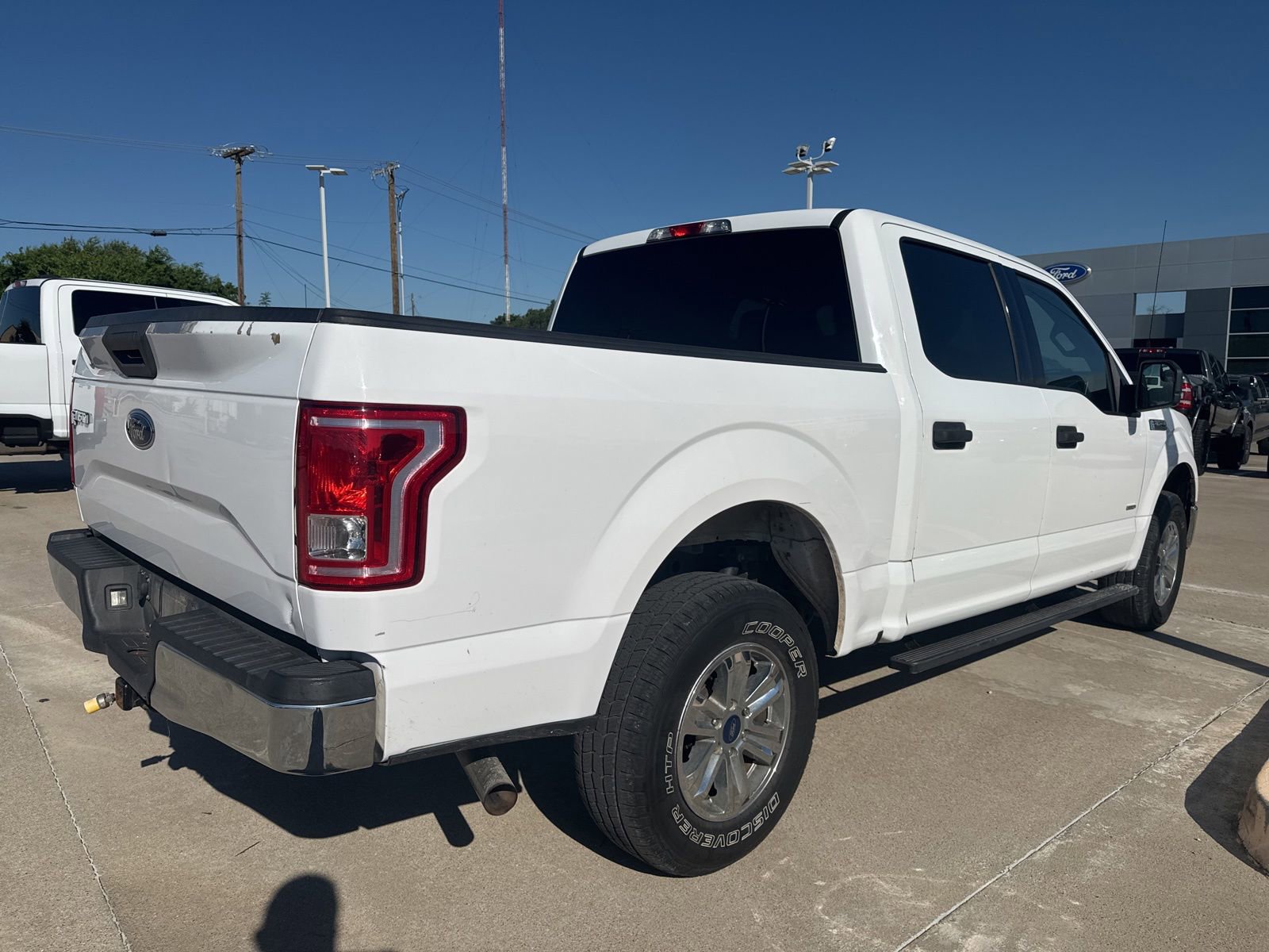 Used 2017 Ford F150 XLT AWD/4WD image 3