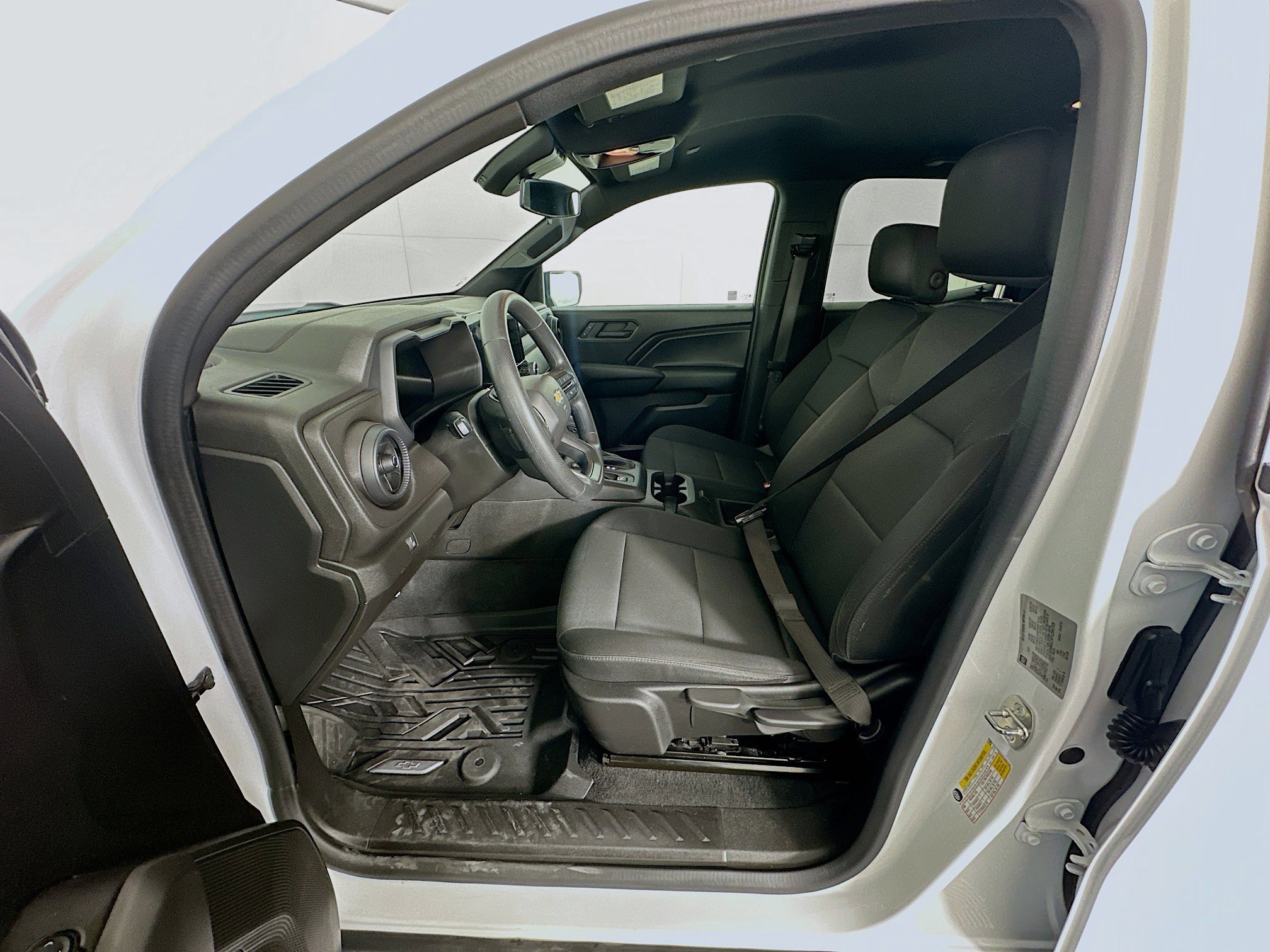 Used 2023 Chevrolet Colorado W/T RWD image 13