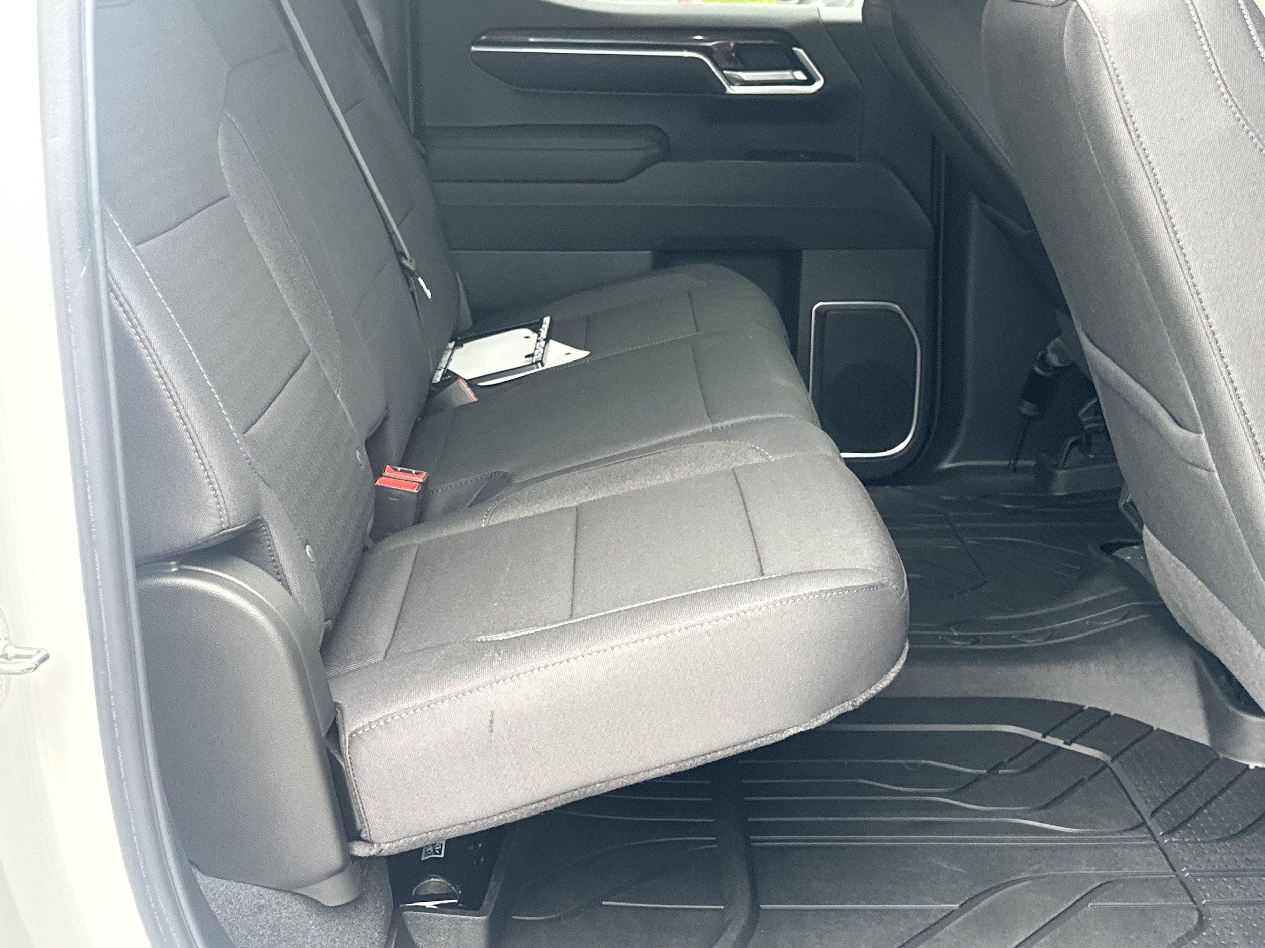 New 2026 Chevrolet Silverado 1500 RST w/ LPO, Dark Essentials Package AWD/4WD image 15