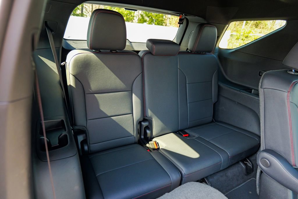 Used 2024 Chevrolet Traverse RS w/ LPO, Floor Liner Package image 36