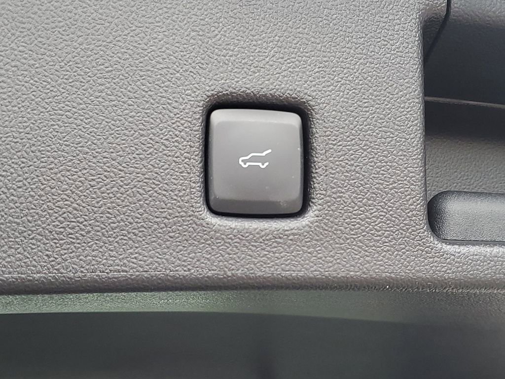 New 2025 Ford Escape Active w/ Active Premium Tech Pack image 32