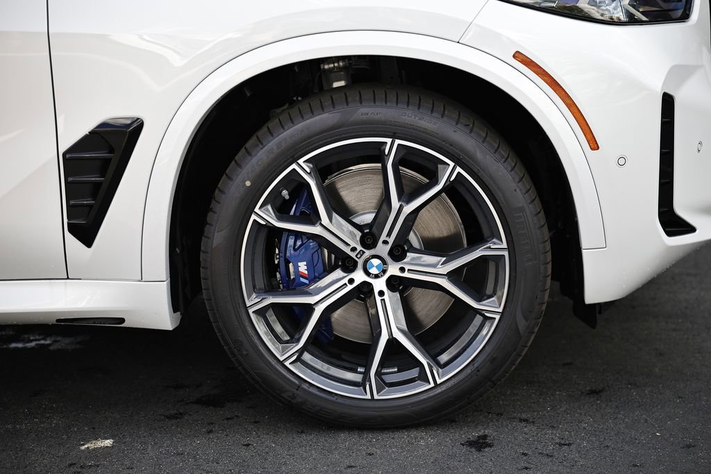 New 2026 BMW X5 xDrive50e w/ M Sport Package image 5