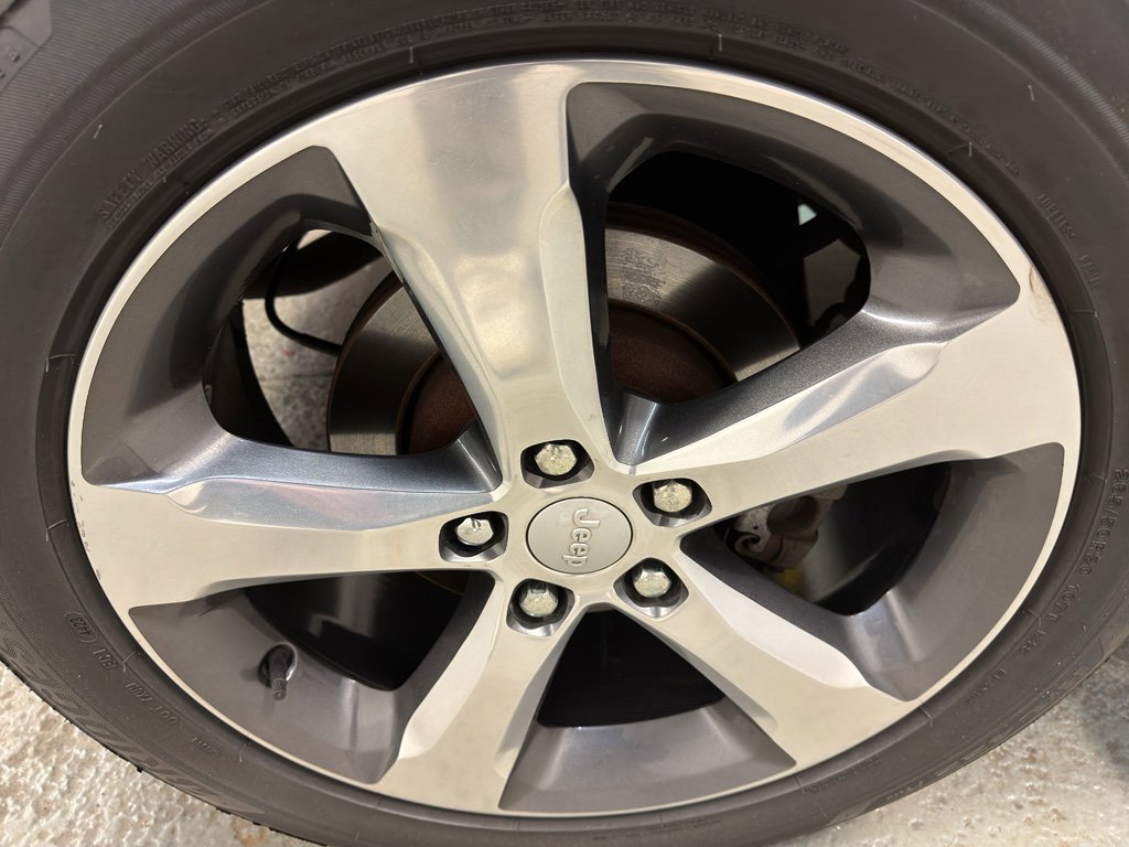 Used 2012 Jeep Grand Cherokee Overland image 35