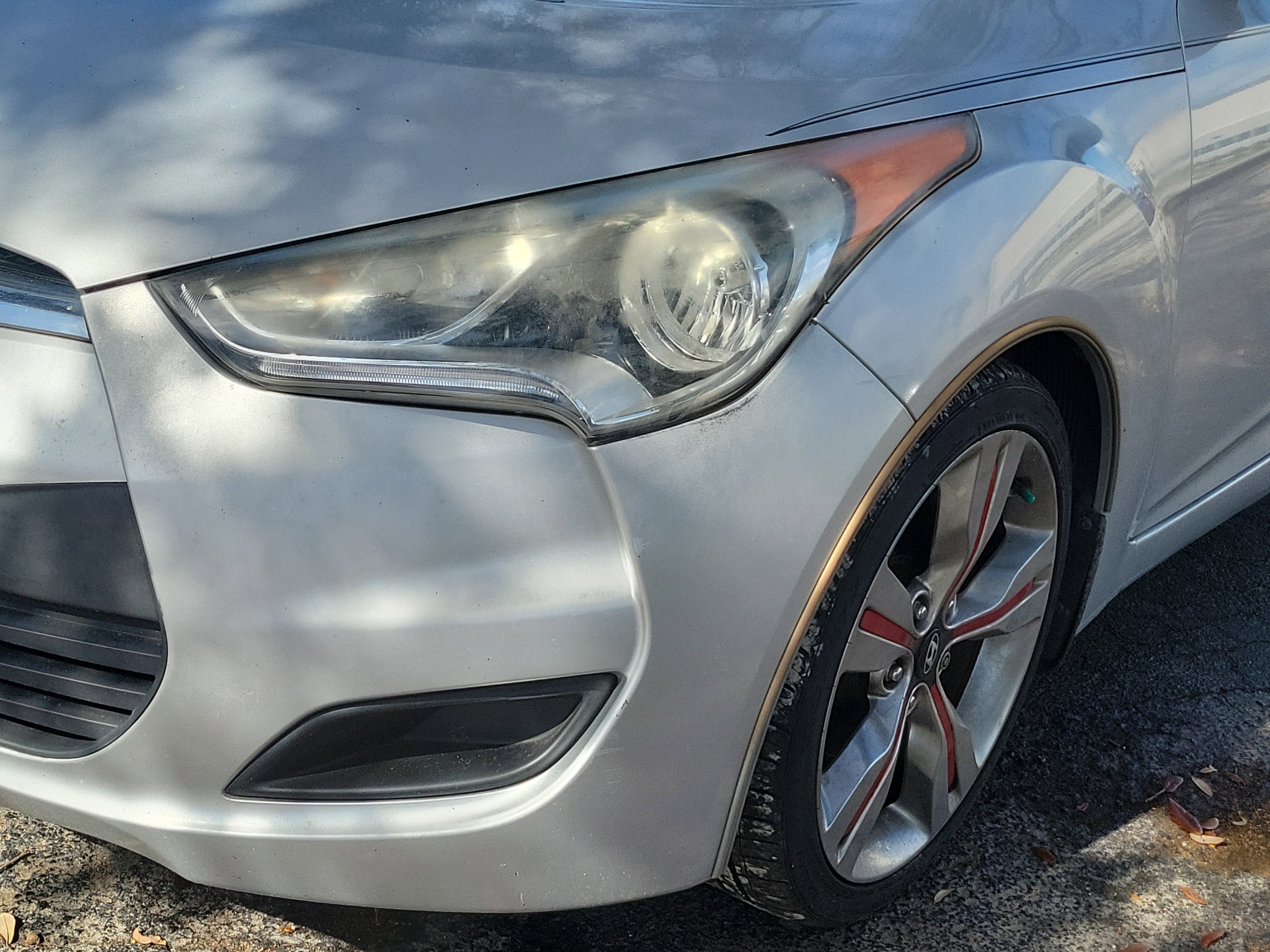 Used 2012 Hyundai Veloster image 4