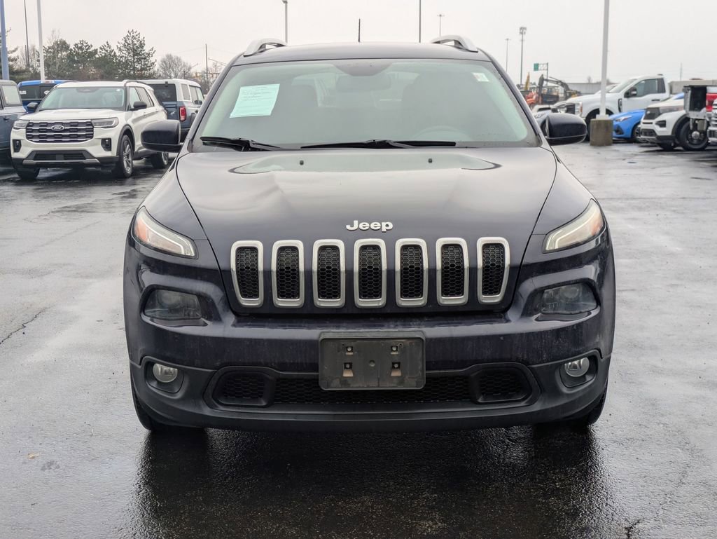 Used 2016 Jeep Cherokee Latitude w/ Cold Weather Group image 4