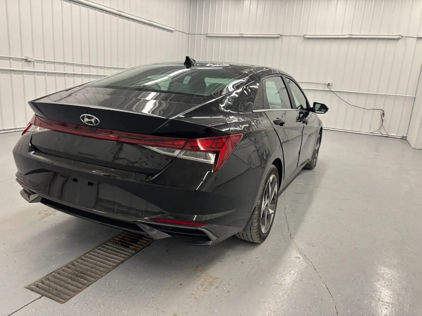 Used 2022 Hyundai Elantra SEL FWD image 6