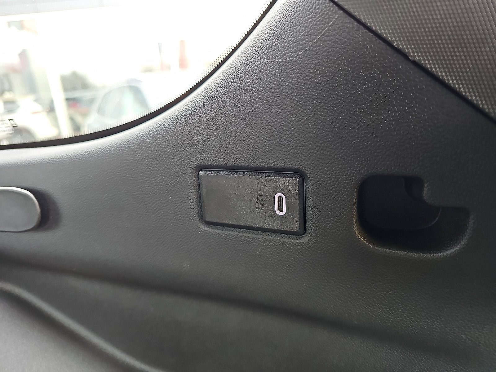 Used 2023 Chevrolet Tahoe Z71 w/ Luxury Package image 11