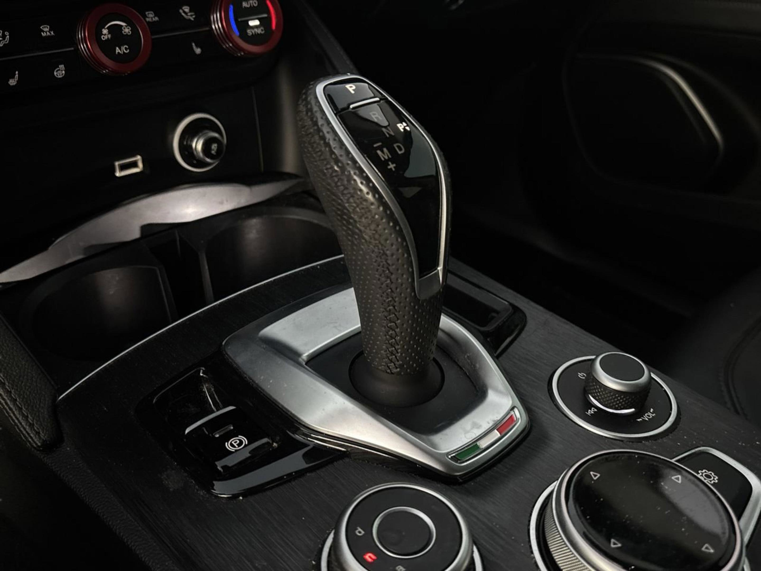 Used 2020 Alfa Romeo Stelvio Sport w/ Quick Order Package 22J Sport image 19