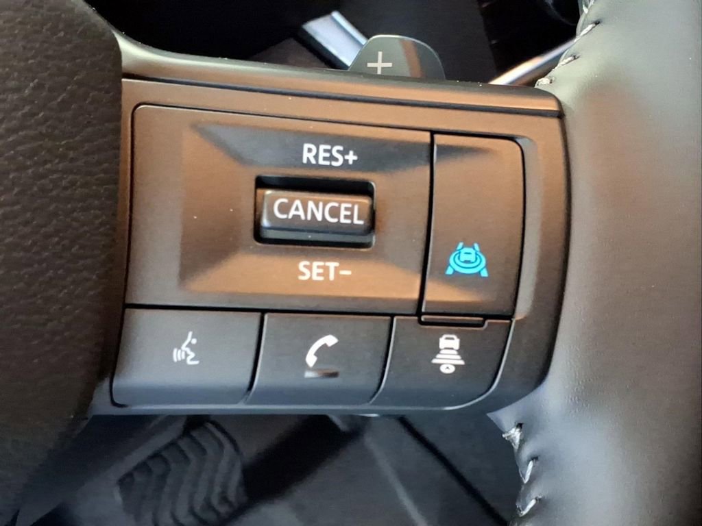 Used 2026 Nissan Rogue SV w/ Cold Weather Package AWD/4WD image 15