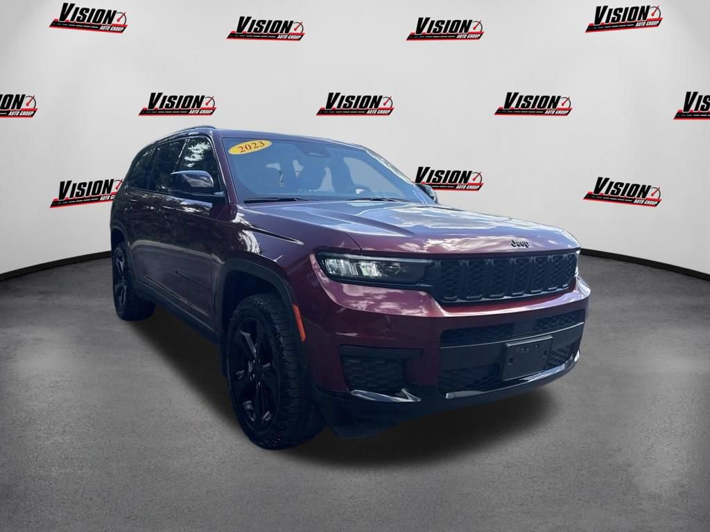 Used 2023 Jeep Grand Cherokee L Laredo AWD/4WD image 3
