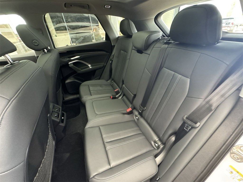 New 2025 Audi Q5 Premium image 24