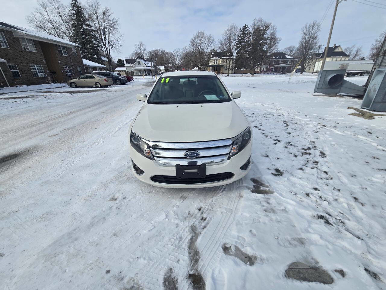 Used 2011 Ford Fusion SEL image 4