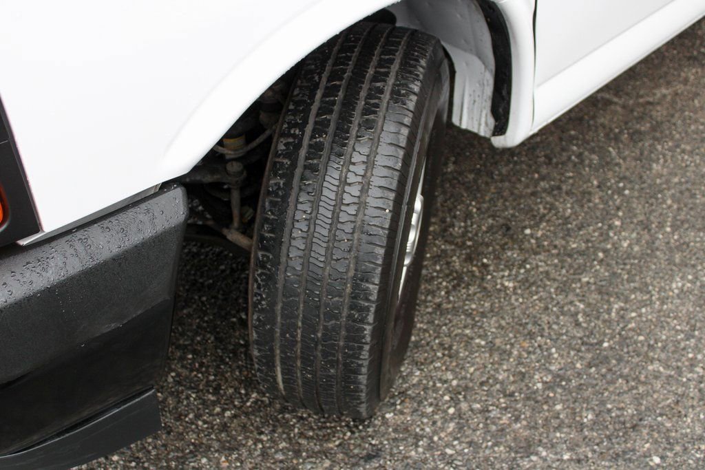 Used 2020 Chevrolet Express 3500 w/ Driver Convenience Package RWD image 41