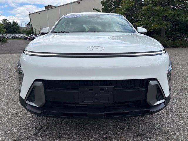 Used 2025 Hyundai Kona SE AWD/4WD image 2