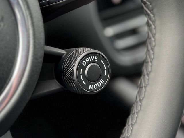 New 2026 Porsche Macan image 20