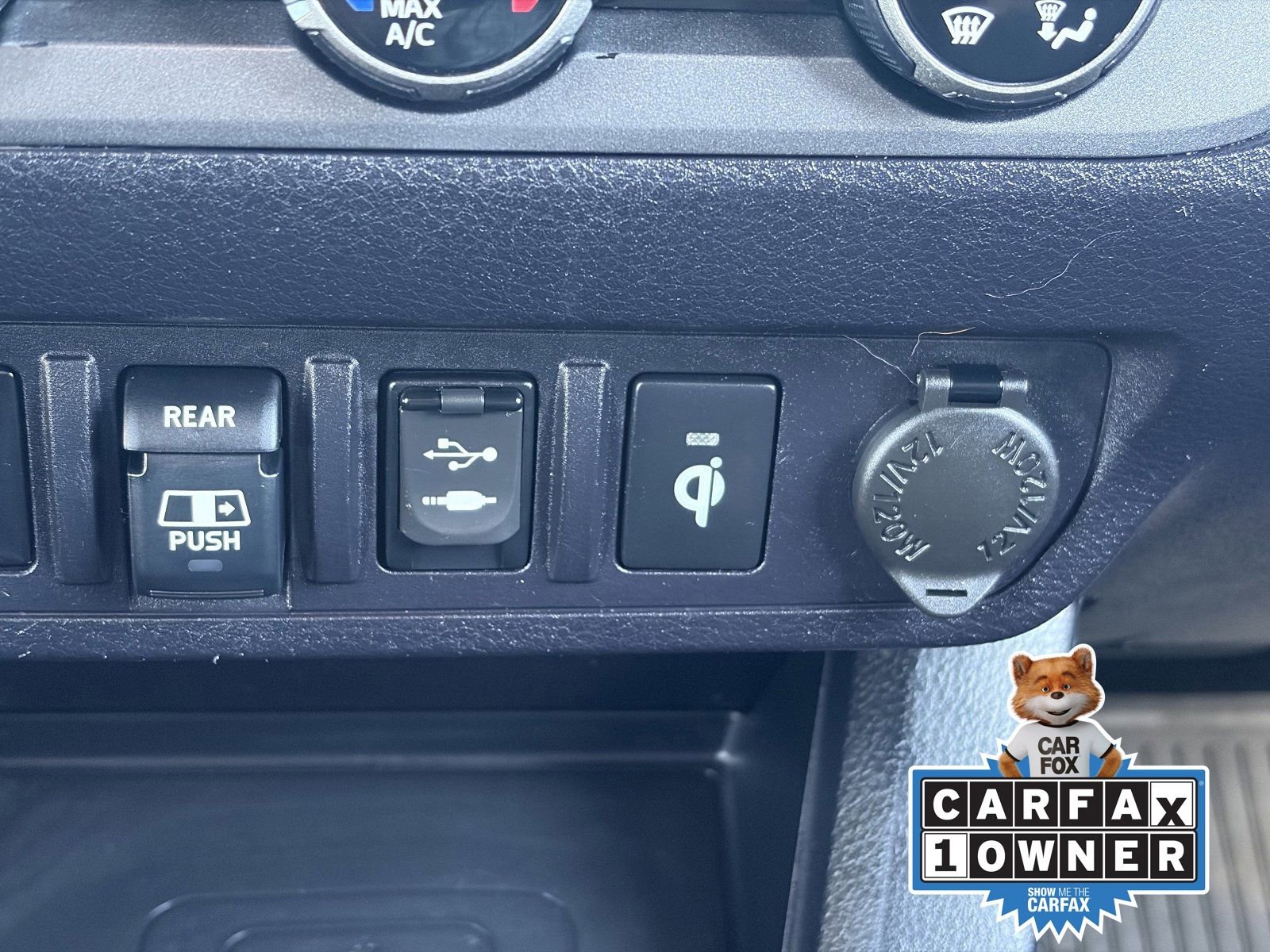 Used 2018 Toyota Tacoma TRD Off-Road w/ Technology Package AWD/4WD image 30