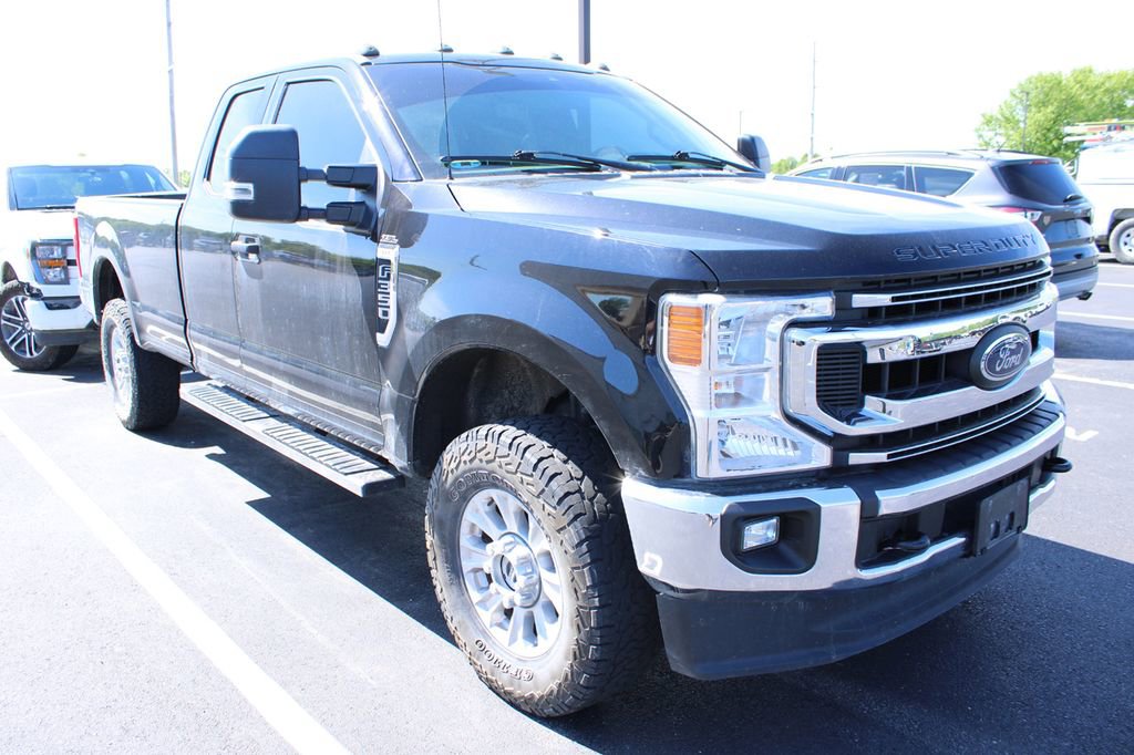 Used 2020 Ford F350 XLT w/ XLT Value Package AWD/4WD image 3
