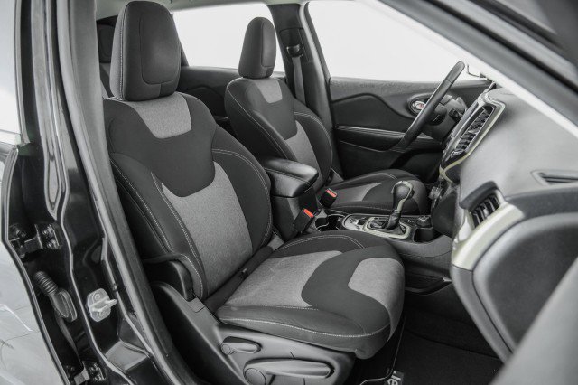 Used 2014 Jeep Cherokee Latitude image 30