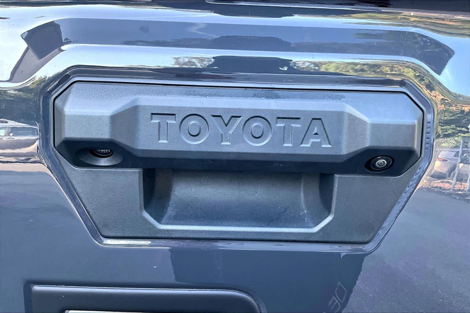 Certified 2025 Toyota Tacoma TRD Pro AWD/4WD image 31