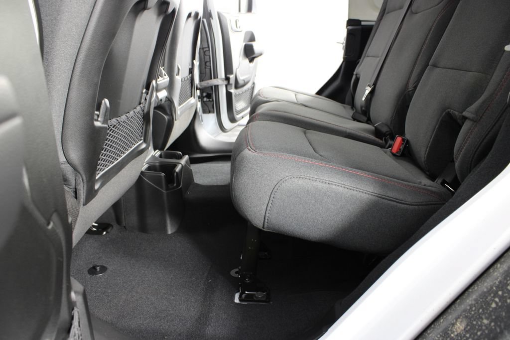 New 2026 Jeep Wrangler Unlimited Rubicon AWD/4WD image 16