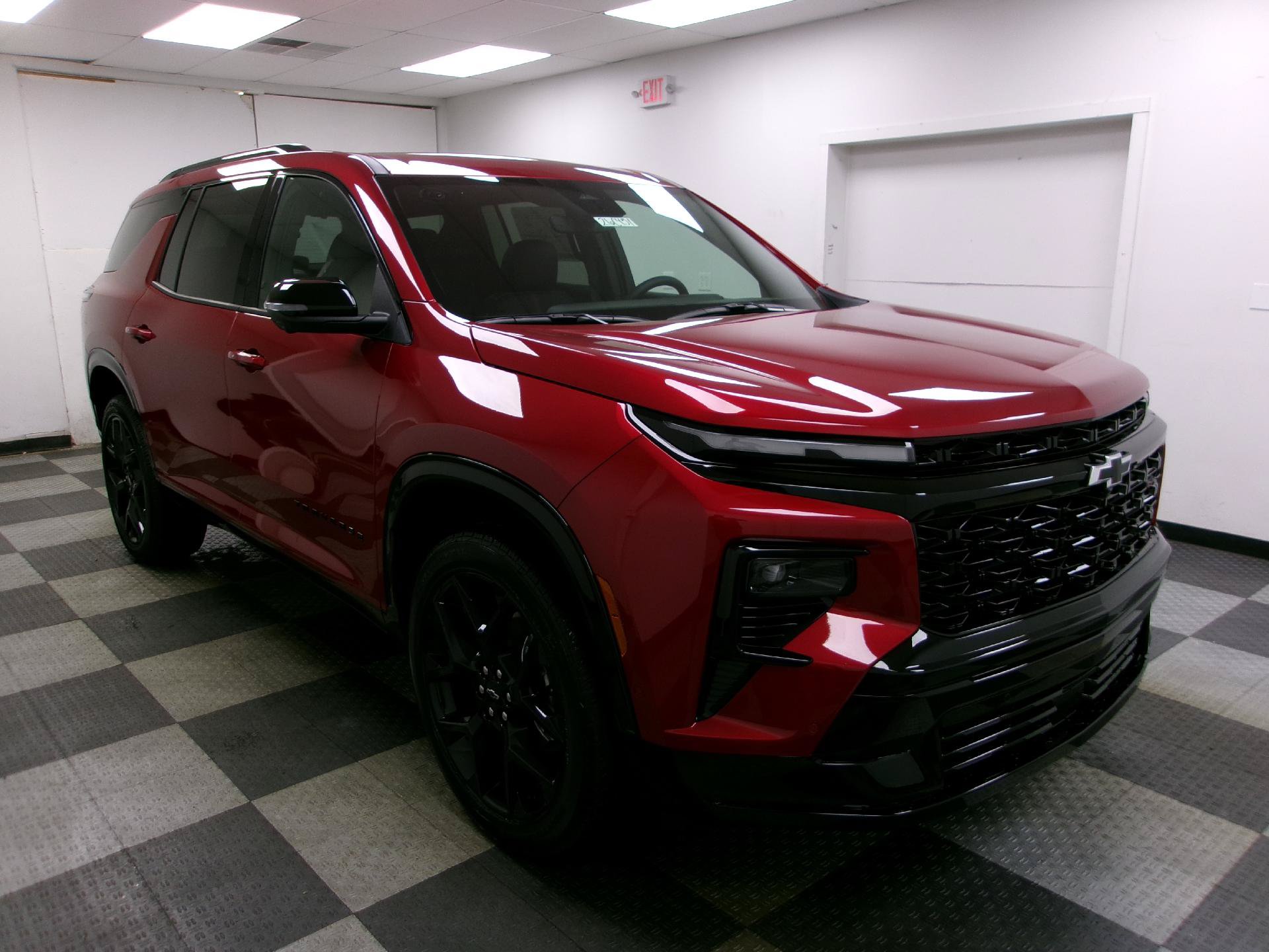 New 2026 Chevrolet Traverse RS w/ LPO, Floor Liner Package FWD image 16