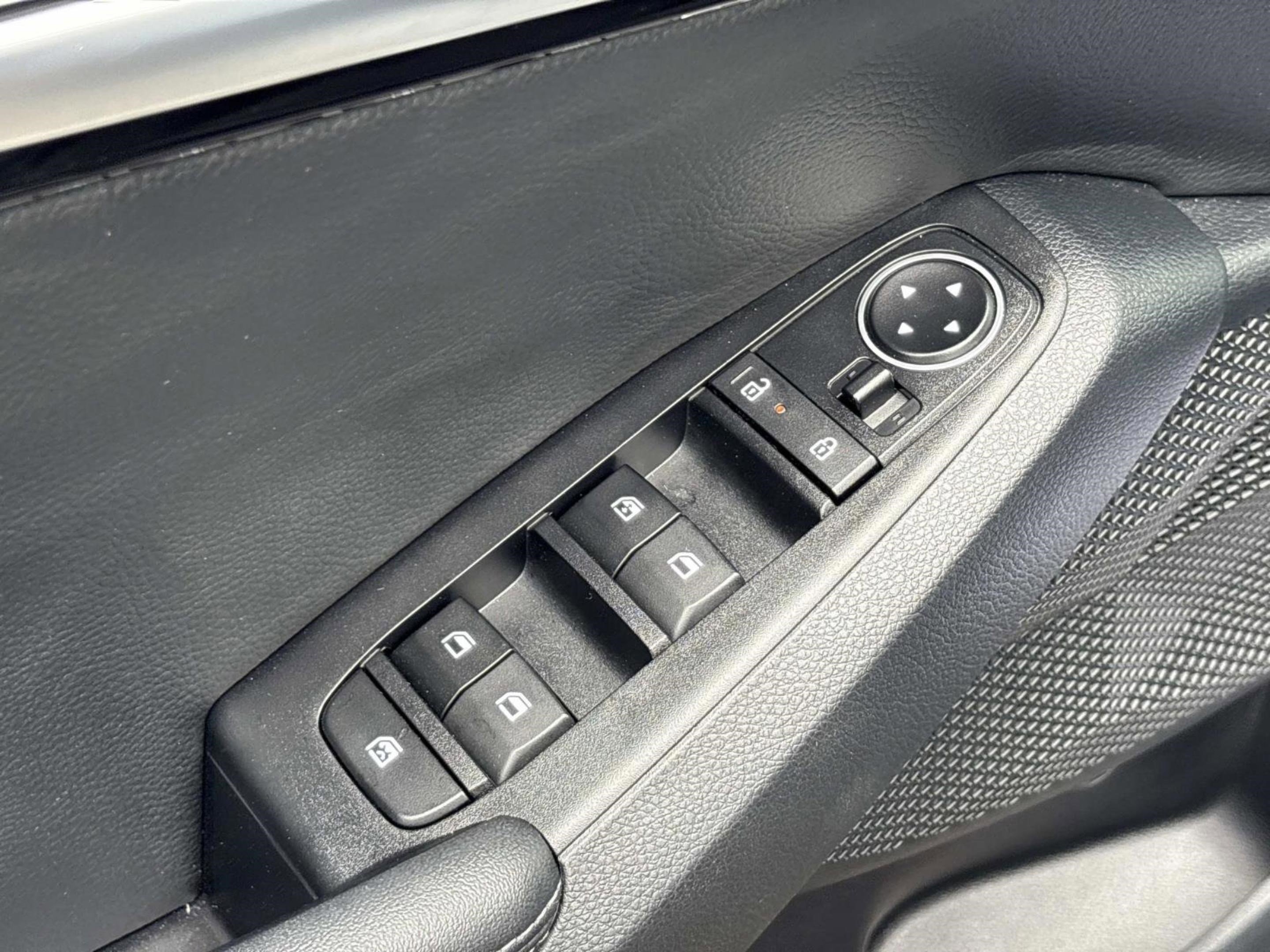 Used 2025 Kia Seltos S FWD image 20